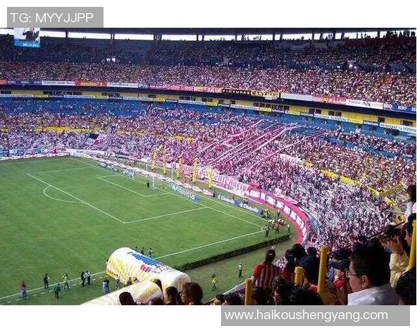 足球明星保罗托尼斯的传奇人生与辉煌成就全景回顾 足球明星保罗托尼斯的传奇人生与辉煌成就全景回顾