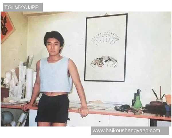 足球明星热爱周星驰幽默风格引发球迷共鸣与欢笑